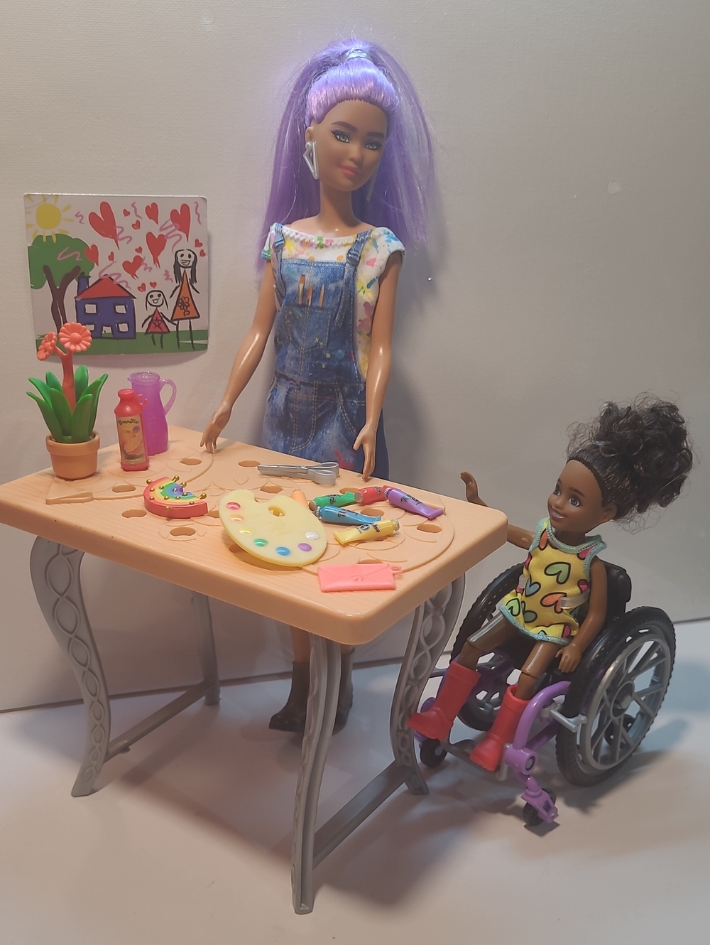 Barbie And Chelsea Art Studio/painting Playset,Chelsea Knees Are articulated